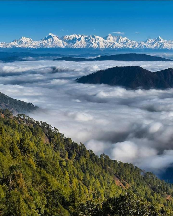 The Ranikhet Continental Hotel Екстериор снимка