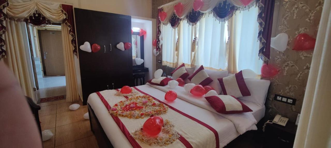 The Ranikhet Continental Hotel Екстериор снимка