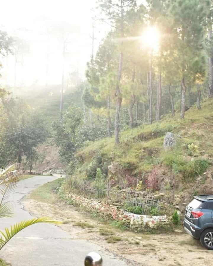 The Ranikhet Continental Hotel Екстериор снимка